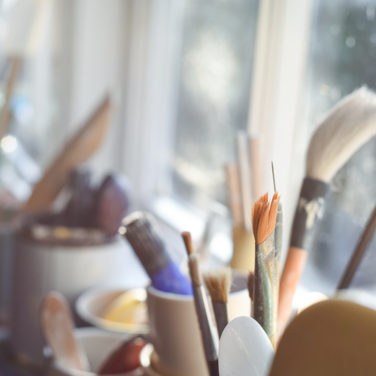 Abstract painting workshop for beginners. Melbourne workshop. Learn to paint with professional artist Jo Carroll.